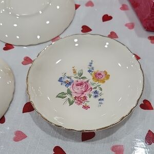 VINTAGE SCIO POTTERY "HAZEL" FLORAL PATTERN 6 INCH PLATE